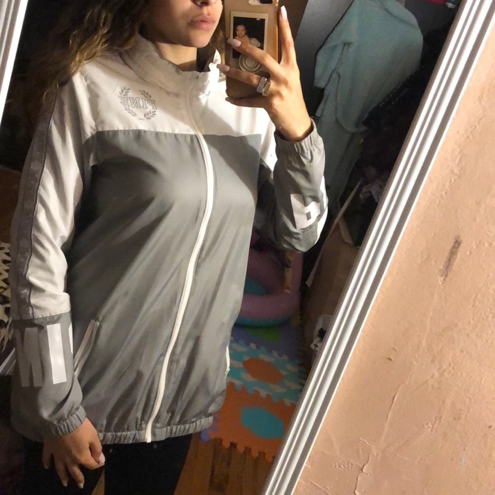 Pink windbreaker - Picture 5 of 5
